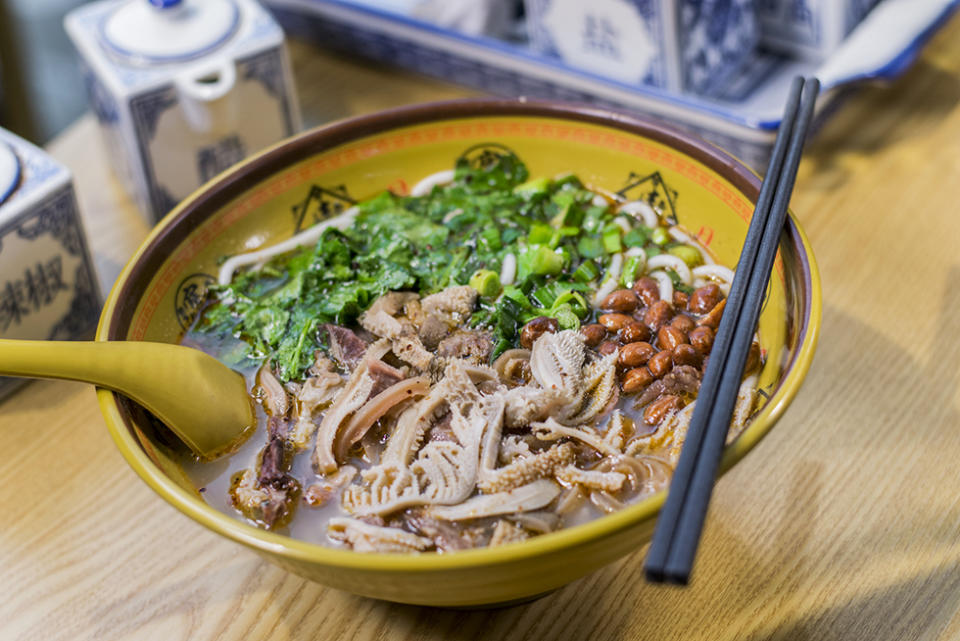 深水埗美食︱貴州羊肉粉專門店 自創珍寶羊肉餃子+招牌羊肉湯粉