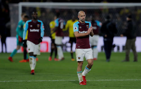 Soccer Football - Premier League - Watford vs West Ham United - Vicarage Road, Watford, Britain - November 19, 2017 West Ham United's Pablo Zabaleta applauds fans after the match Action Images via Reuters/Andrew Couldridge