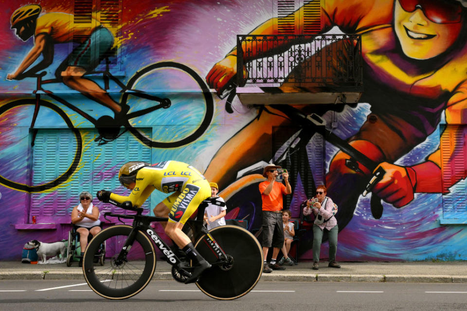 COMBLOUX FRANCE  JULY 18 EDITORS NOTE Alternate crop Jonas Vingegaard of Denmark and Team JumboVisma  Yellow Leader Jersey sprints during the stage sixteen of the 110th Tour de France 2023 a 224km individual climbing time trial stage from Passy to Combloux 974m  UCIWT  on July 18 2023 in Combloux France Photo by David RamosGetty Images