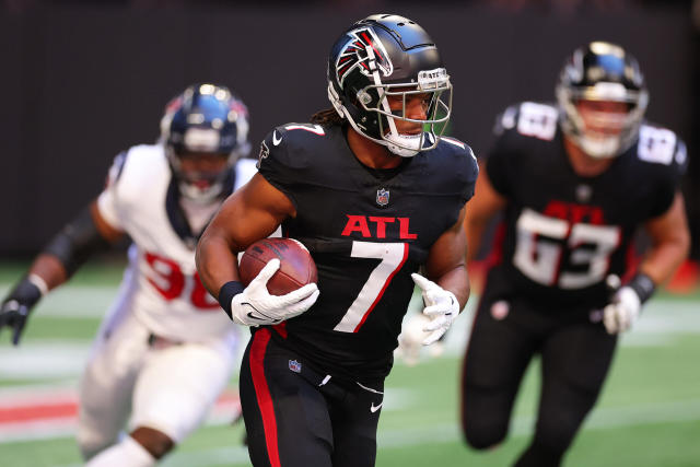 NFL: Bijan Robinson scores 1st NFL touchdown in Atlanta Falcons