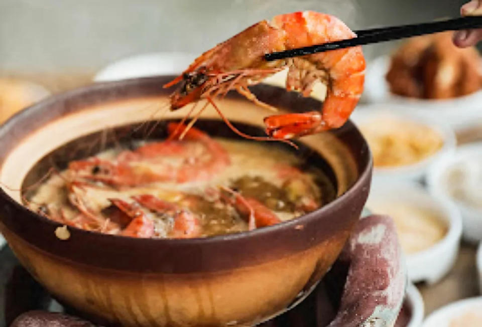 Hae prawn claypot - prawn closeup