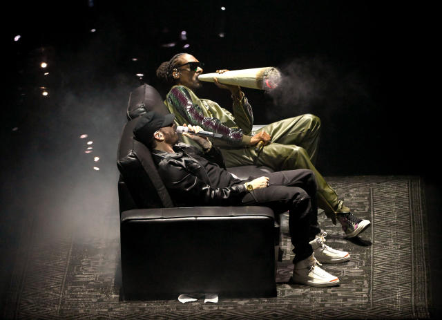 Snoop Dogg & Eminem Team Up For Metaverse Performance At MTV VMAs