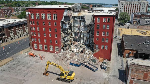 PHOTO: An aerial view shows a section of a six-story apartment building that collapsed in Davenport, Iowa, on May 29, 2023. (Scott Olson/Getty Images)