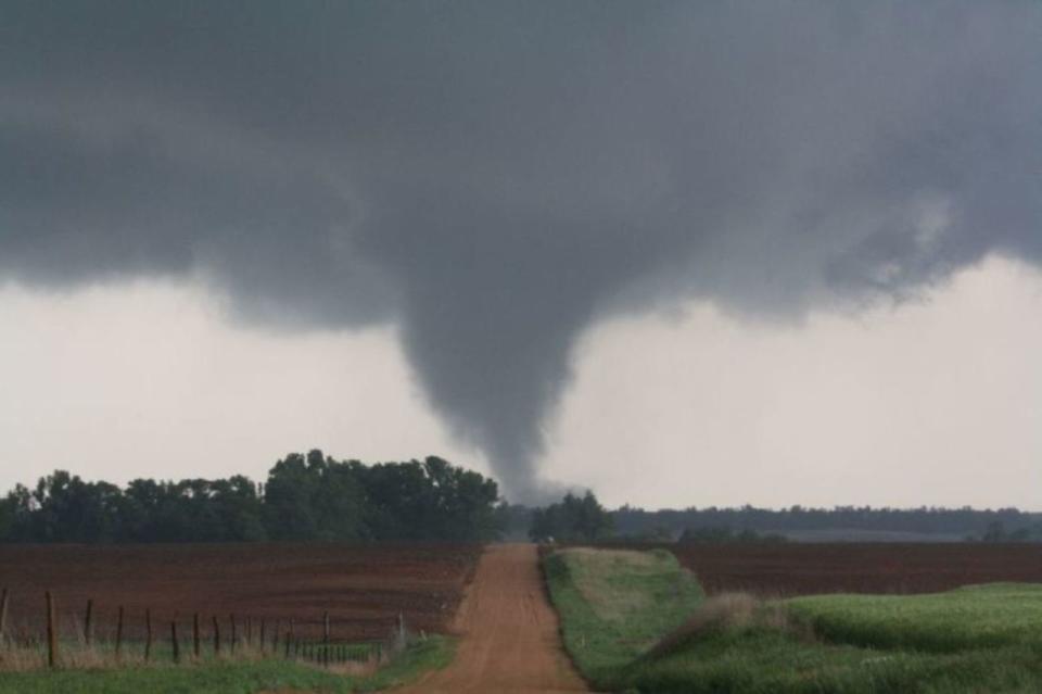 Recalling the 2010 tornado outbreak that hit Oklahoma and neighbouring states