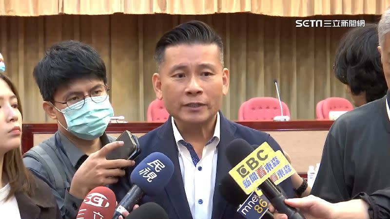 台北市議長戴錫欽表示，若臨時會過程中來不及提出調查報告，可能會延到下會期再送到大會處理。