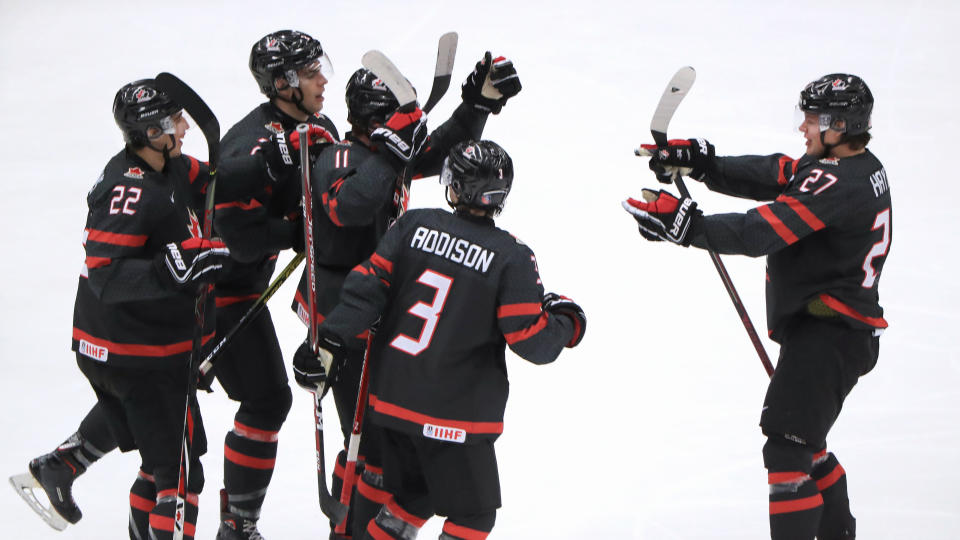 Canada will square off against Russia in the gold medal game at the 2020 World Juniors after defeating Finland on Saturday. (Peter Kovalev\TASS via Getty Images)