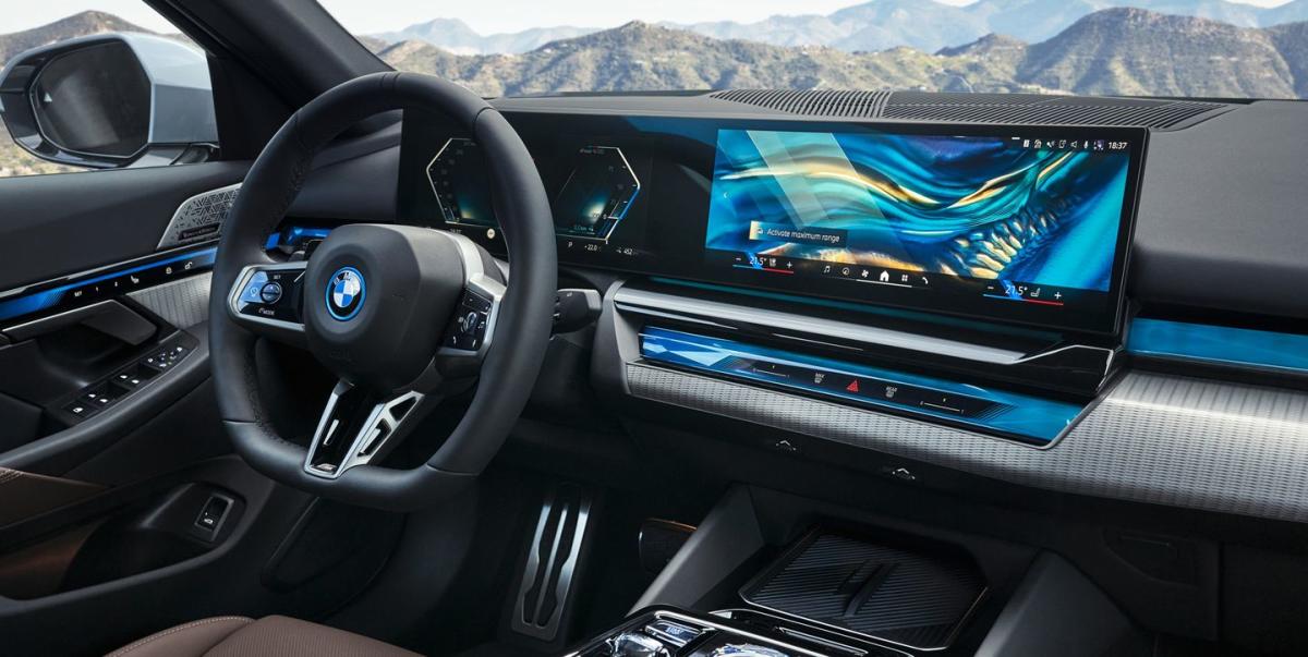 View Interior Photos of the 2024 BMW i5