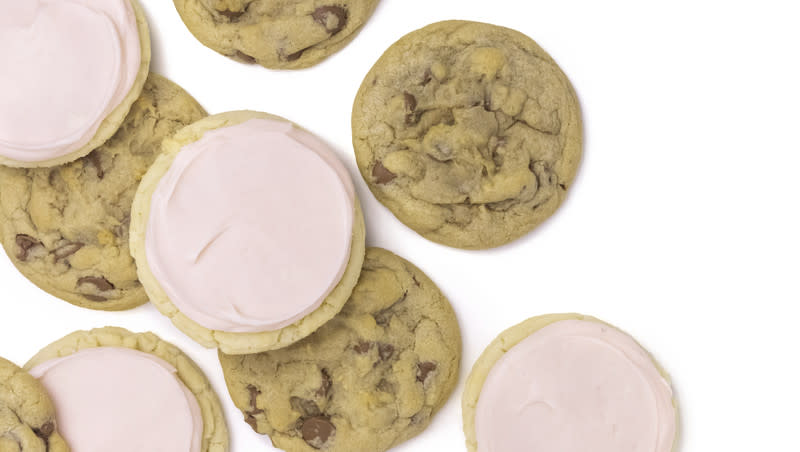 Crumbl’s Classic Pink Sugar cookie and semisweet chocolate chip cookie.