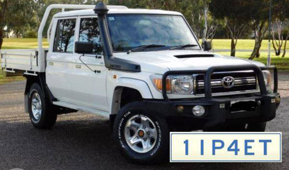 NSW Police released a picture of this Toyota Landcruiser. Anyone who saw it near crime scenes in Mildura and Rufus is encouraged to contact police. Source: 7 News