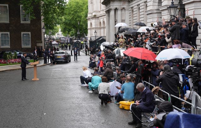 Rishi Sunak addresses the media in Downing Street