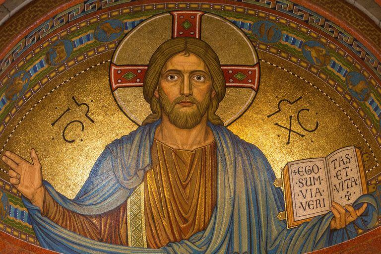 El Jueves Santo, al igual que los otros días de Semana Santa, narra los últimos días de Jesús en la Tierra