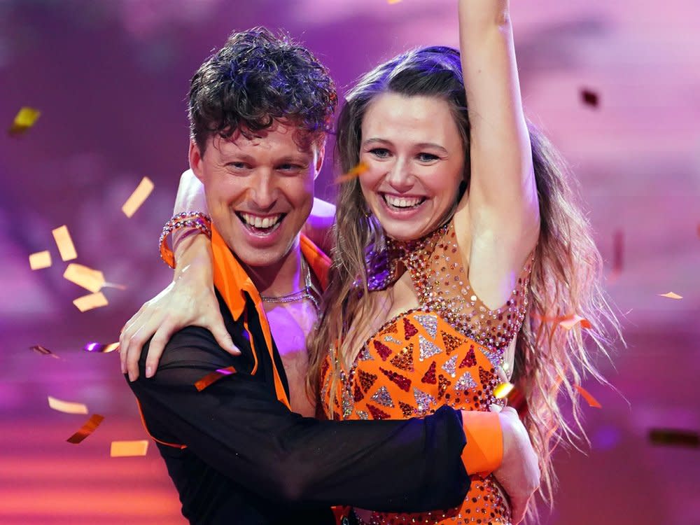 Ann-Kathrin Bendixen und Valentin Lusin tanzen bei "Let's Dance". (Bild: RTL / Stefan Gregorowius)