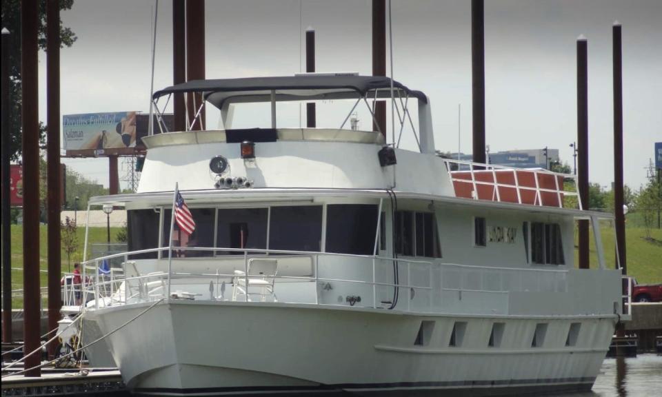 The Lady Jane yacht, which can be brought from Louisville to the Cincinnati area, accommodates up to 10 guests.