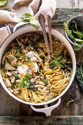 One-Pot Creamy Tuscan Pesto and Artichoke Pasta