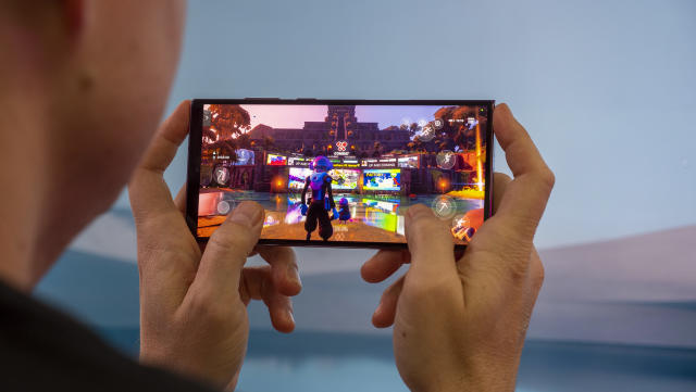 Fortnite' is now available on Samsung Galaxy phones