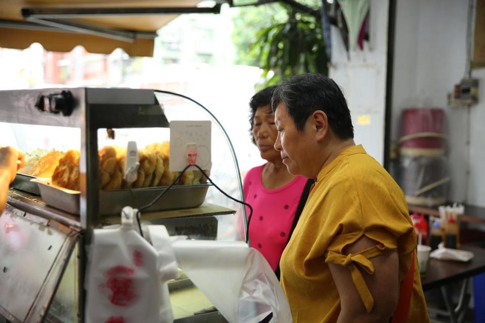 小魯玉的餅類價格實惠，不乏一次帶走大量的常客。