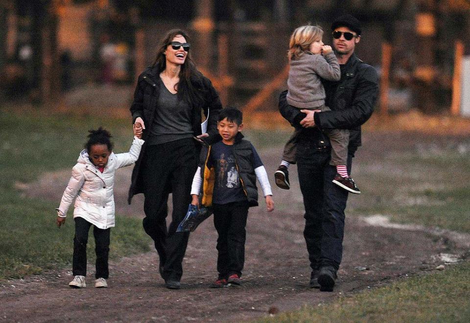 Jolie Pitt Kids Budapest