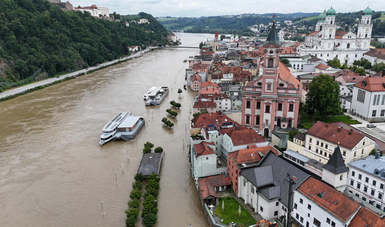 Womöglich kommt das nächste Unwetter - bei nun bereits stark angestiegenen Wasserpegeln (Symbolbild: REUTERS/Ayhan Uyanik)