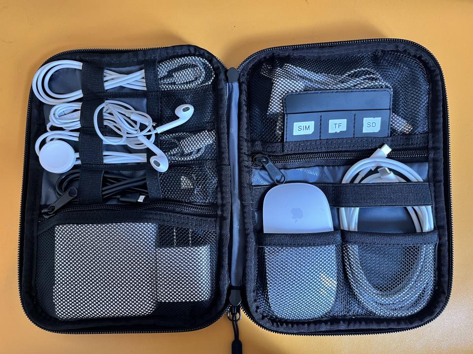 My fully packed Bagsmart Travel organizer