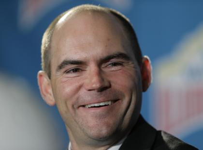 Oregon coach Mark Helfrich responds to a question during Dec. 12, 2013, press conference in San Antonio. (AP Photo/Eric Gay)