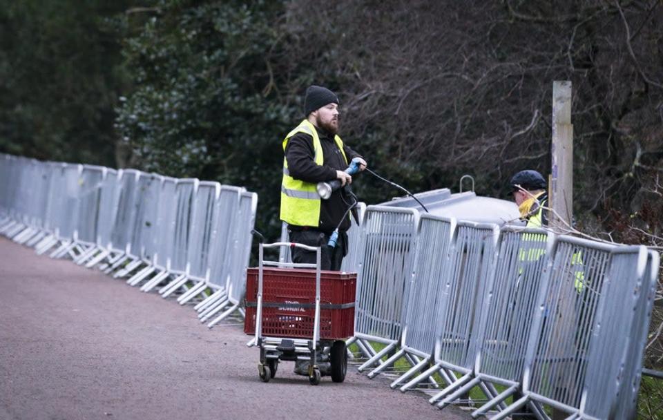 Event staff dismantle some of Edinburgh&#x002019;s Hogmanay preparations in Princes Street Gardens (Jane Barlow/PA) (PA Wire)