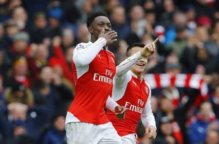 Football Soccer - Arsenal v Leicester City - Barclays Premier League - Emirates Stadium - 14/2/16 Danny Welbeck celebrates scoring the second goal for Arsenal Reuters / Darren Staples Livepic
