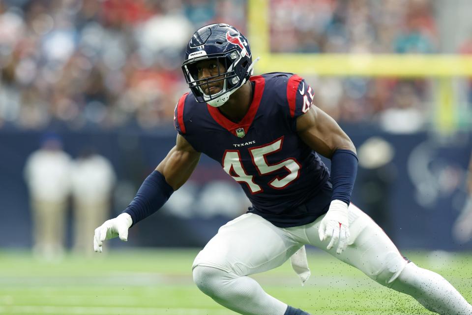 Texans linebacker Ogbonnia Okoronkwo looks to defend during a game against the Jaguars, Sunday, Jan. 1, 2023, in Houston.