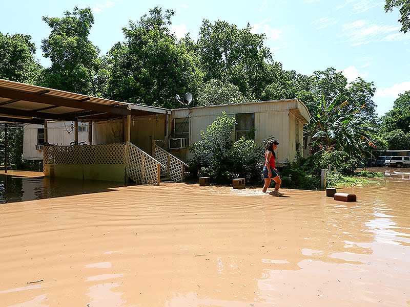 Six Dead, Dozens Rescued as Texas Floods Reach Record Levels| Natural Disasters, Real People Stories