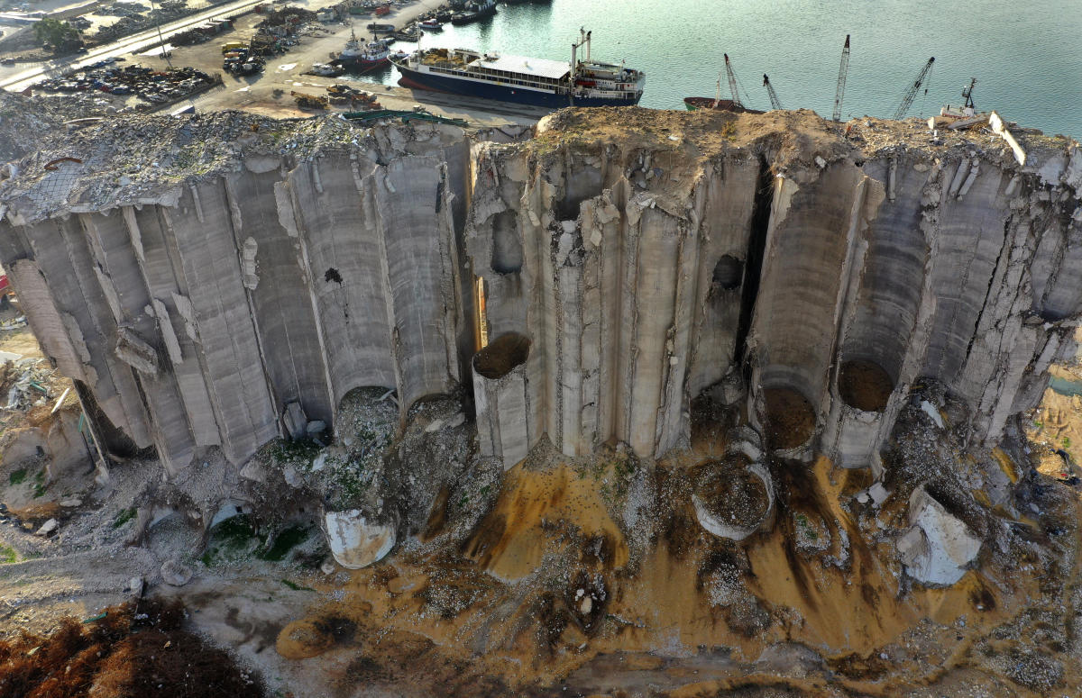 Beirut silos at heart of debate about remembering port blast billede