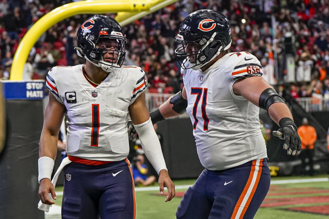 Bears' top 10 offensive players in Week 10, per PFF