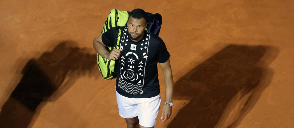  Jo-Wilfried Tsonga va arrêter sa carrière.
