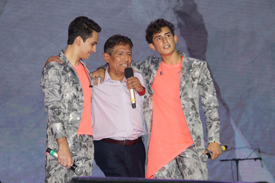 MEXICO CITY, MEXICO - JUNE 24: Joaquín Bondoni, Juan Osorio and Emilio Osorio during the premiere of 'El Corazon Nunca Se Equivoca' at Jardin Plaza Hidalgo on June 24, 2019 in Mexico City, Mexico. (Photo by Adrián Monroy/Medios y Media/Getty Images)