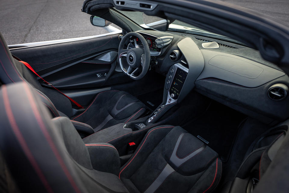 McLaren 750S -The Drive - Americas
A look inside the McLaren 750S.