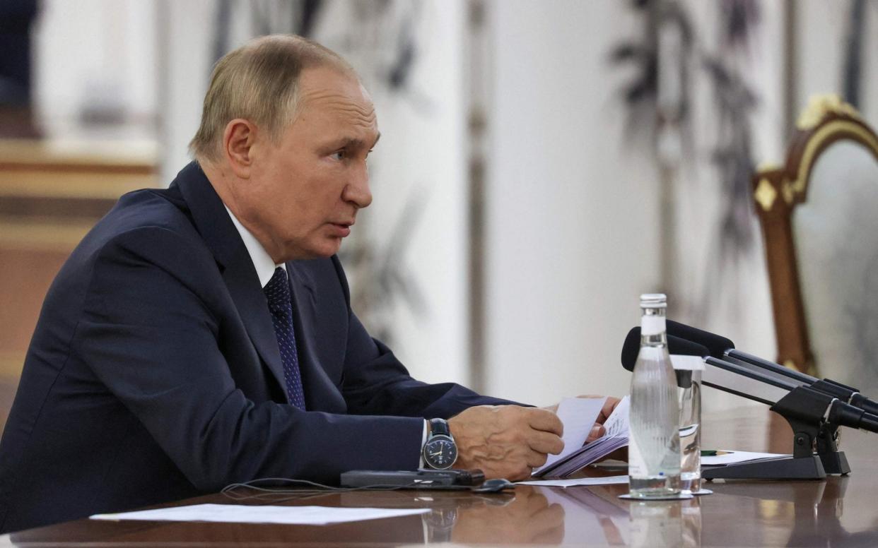 Russian President Vladimir Putin energy Rosneft BP oil gas sanctions - Russian President Vladimir Putin