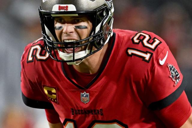 Tom Brady Returns to the Buccaneers. Again. - WSJ