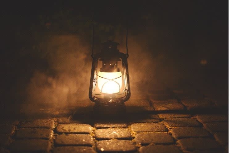 燃燈古佛宛如一盞佛燈，為這個世界帶來了無量的光明。（圖／pixabay）