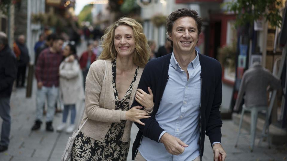 Evelyne Brochu and Zach Braff in French Girl