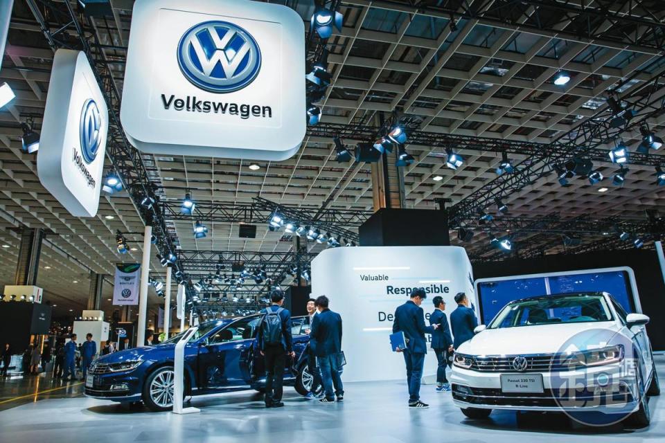 福斯集團（VAG）旗下的Volkswagen、Audi、Porsche，將多數車用面板驅動IC訂單交給奇景。