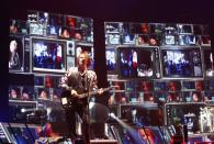 Lead vocalist Matthew Bellamy of Muse performs at the Coachella Valley Music and Arts Festival in Indio, California April 12, 2014. Picture taken April 12, 2014. REUTERS/Mario Anzuoni (UNITED STATES - Tags: ENTERTAINMENT)