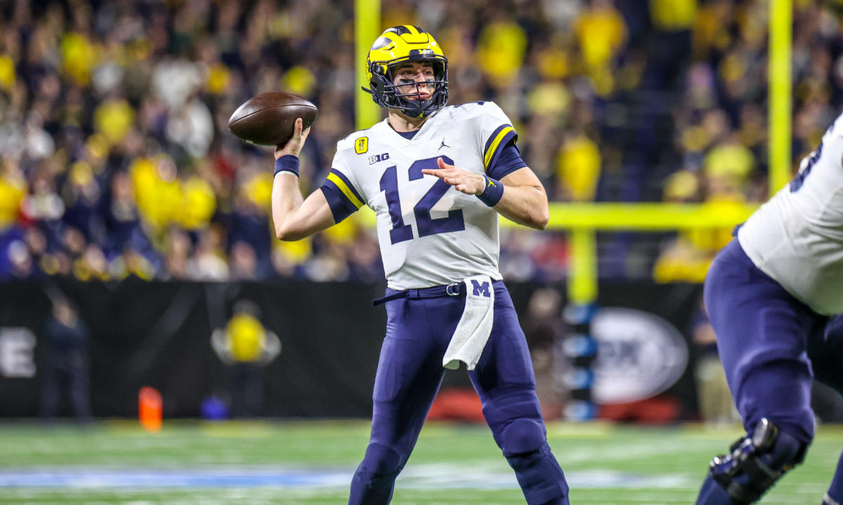 College Football Starting QB Rankings for 2022 (Top 131