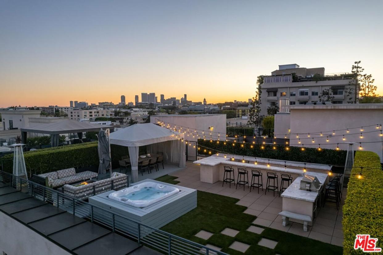 Justin Bieber's Former Condo for Sale