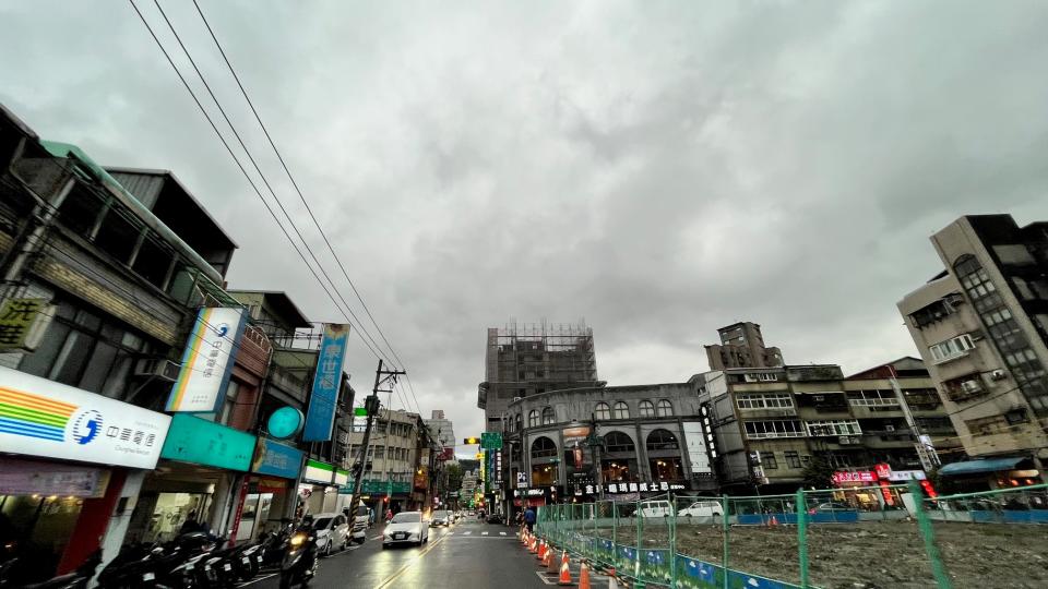 北投因多山區地勢及老舊住宅，被視為台北蛋白區，房價親民。（圖／東森新聞張琬聆攝）