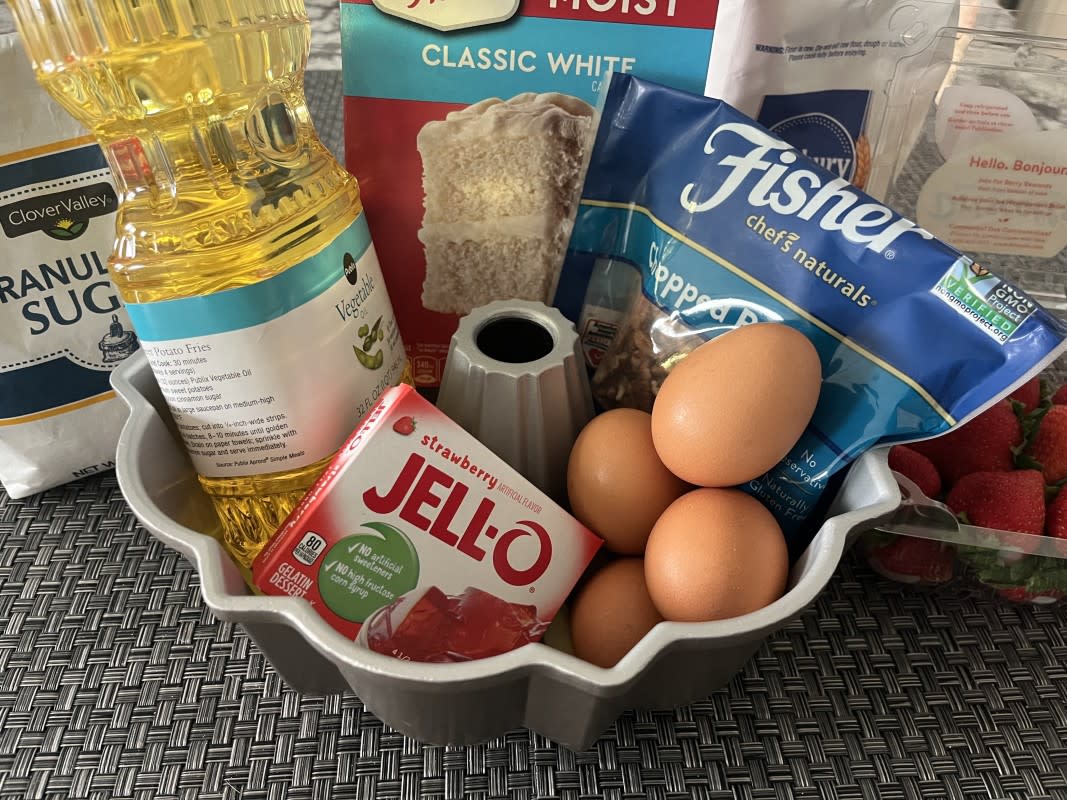 Rosalynn Carter's Strawberry Cake Ingredients<p>Courtesy of Dante Parker</p>