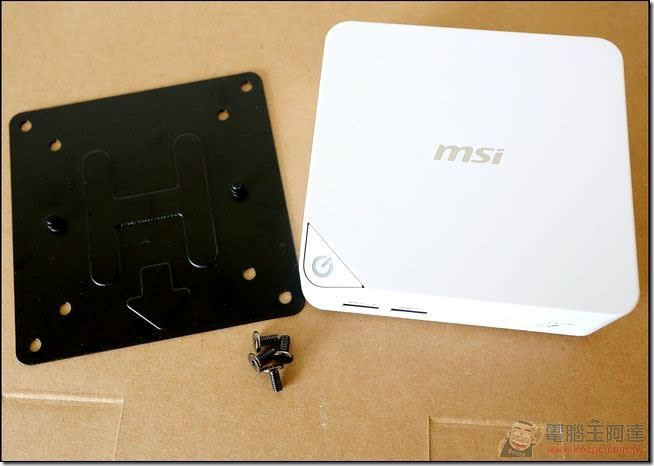 MSI Cubi開箱評測 螢幕十秒變身AIO主機，小巧的機身給您大大的好用！