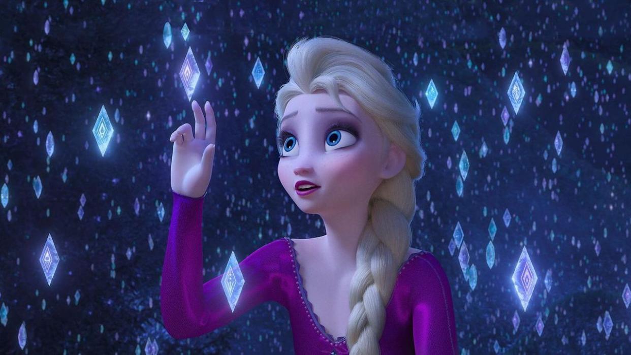  Elsa in Frozen 2 