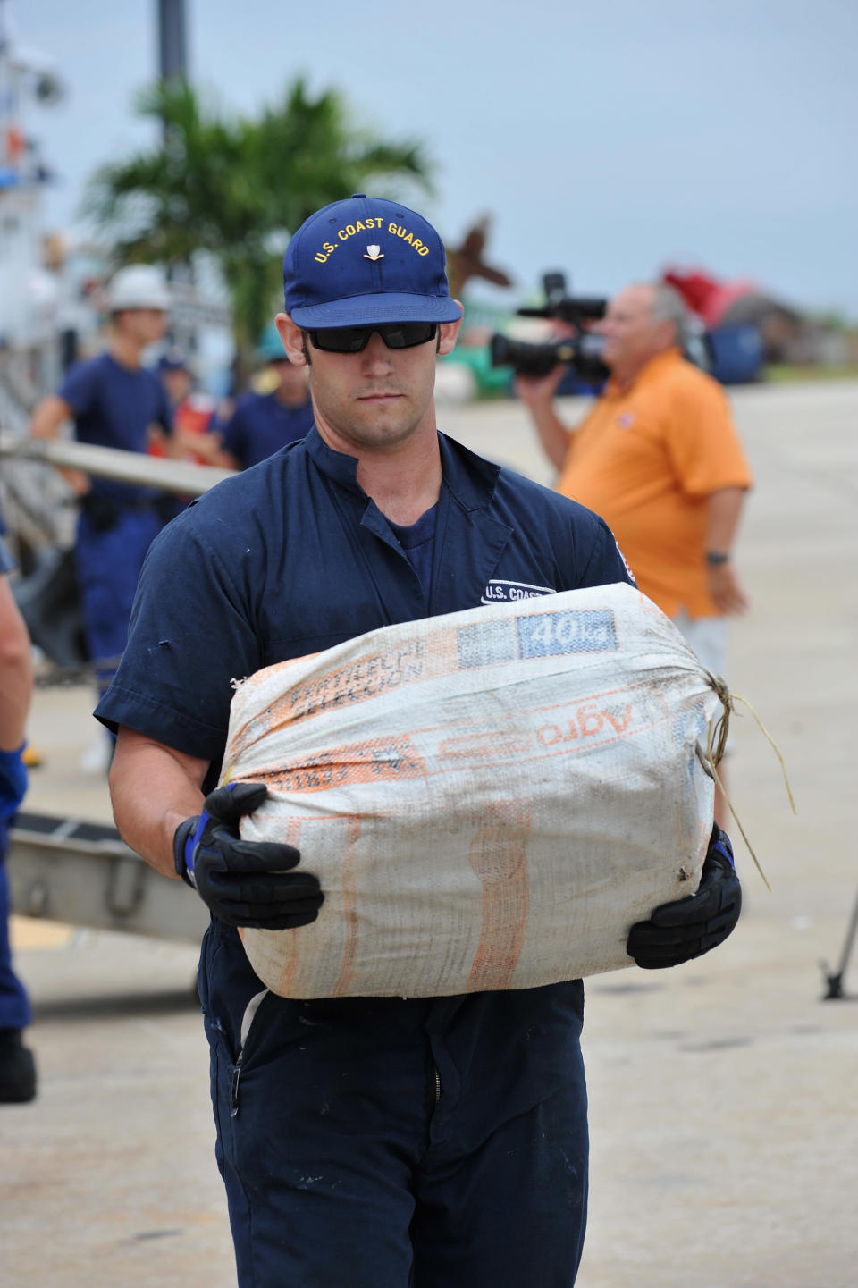 US Coast Guard Finds 7 Tons Of Cocaine On Self-Propelled Semi-Submersible