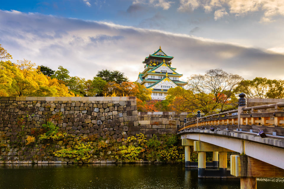 Osaka Castle in Autumn. (Photo: Getty)