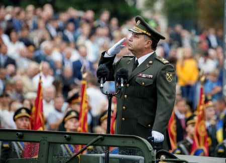 Ukrainian Defence Minister Stepan Poltorak attends Ukraine's Independence Day military parade in central Kiev, Ukraine, August 24, 2016. REUTERS/Gleb Garanich