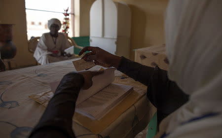 A man votes during Darfur's referendum at a registration center at Al Fashir in North Darfur, April 12, 2016. REUTERS/Mohamed Nureldin Abdallah