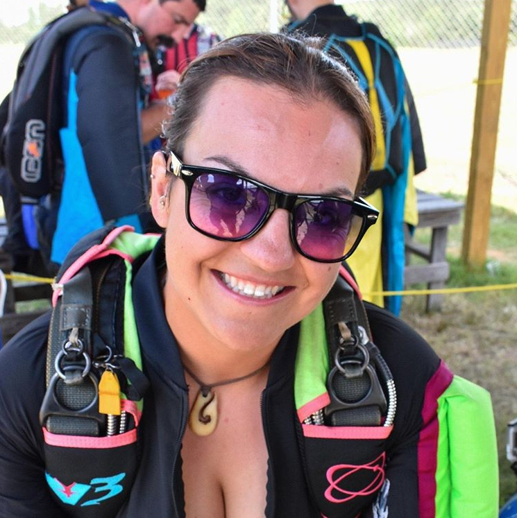 Amie Begg, a 33-year-old skydiving instructor in South Carolina, died on Sunday while on a group jump. Begg posted this photo on her Instagram last month with the caption: "Do what makes you smile, that's what life is all about." (Photo: Instagram, @adventureamie)